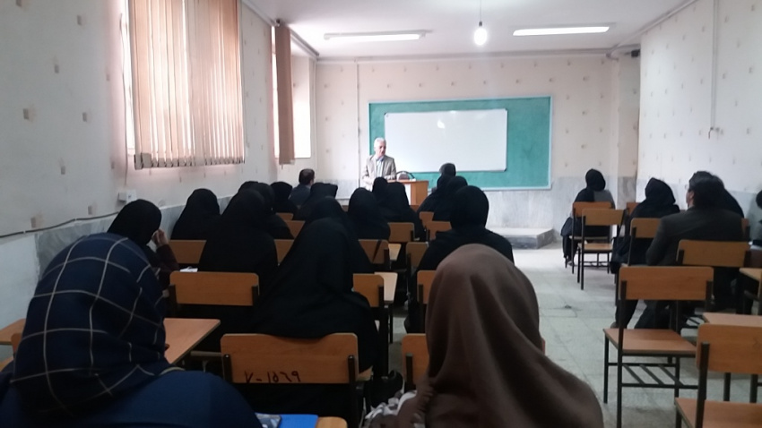 برگزاری نخستین سلسله نشست های دانشجویان با کارآفرینان موفق در مرکز آران و بیدگل