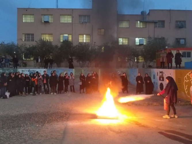 دوره اطفا حریق در مرکز آران و بیدگل برگزار گردید